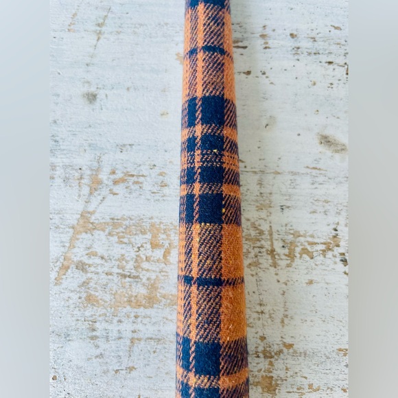 *Fall Plaid Realistic Flame LED Timer Taper - Picture 4 of 11